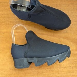 IRI Black Neoprene Low Profile Lug Sole‎ Sneaker 39